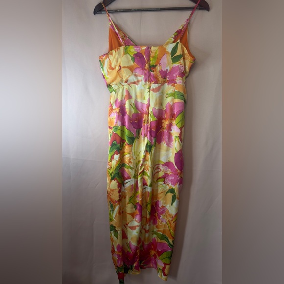 Tropical Floral Chic Midi Dress with Spaghetti Straps | Effortless Elegant Style - Picture 3 of 9